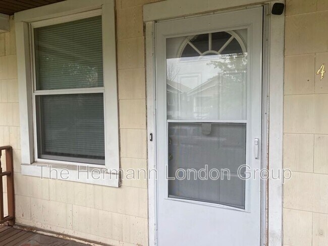 Foto del edificio - 4424 Dewey Ave