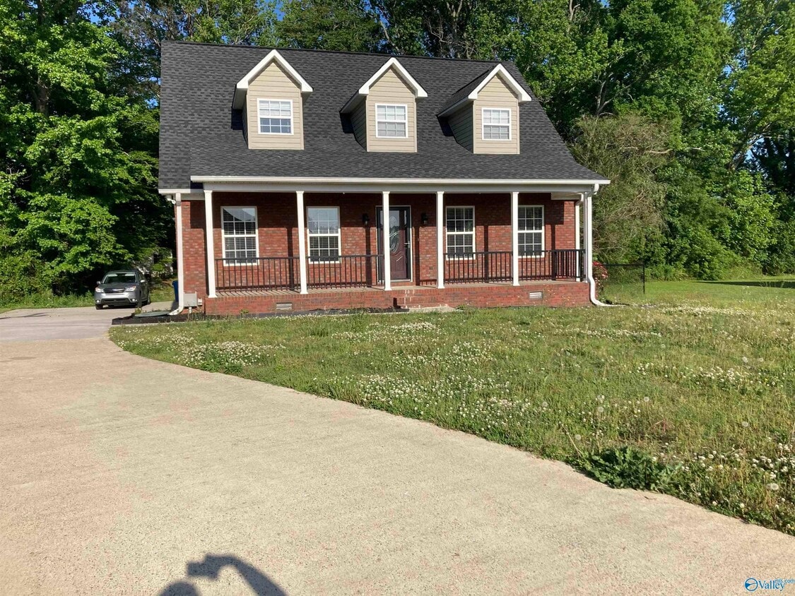 364 Old Glory Ln, Albertville, AL 35950 House Rental in Albertville