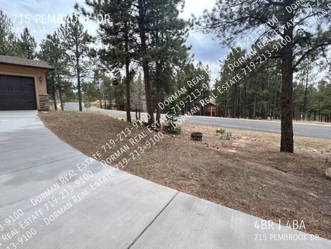 Photo - 715 Pembrook Dr House