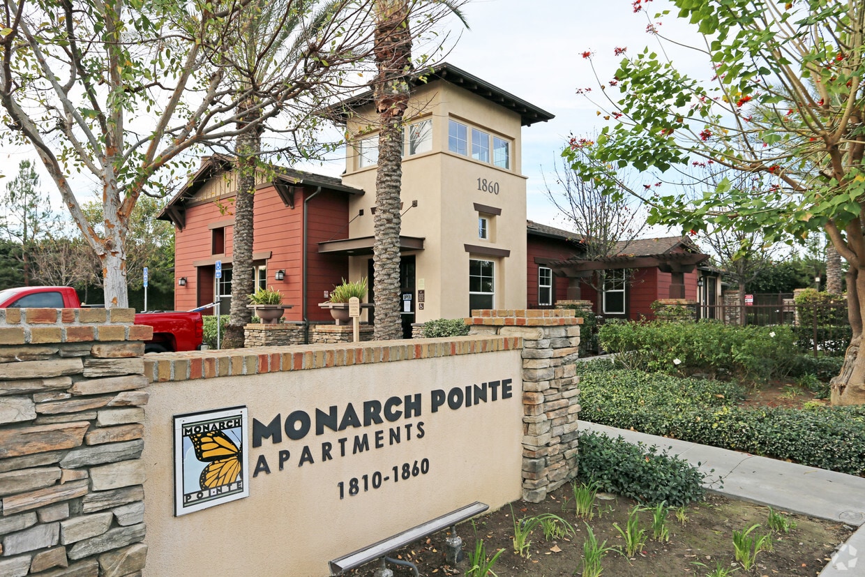 Primary Photo - Monarch Pointe Apartments