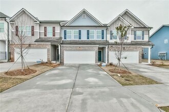 Building Photo - 4541 Bishops Ln