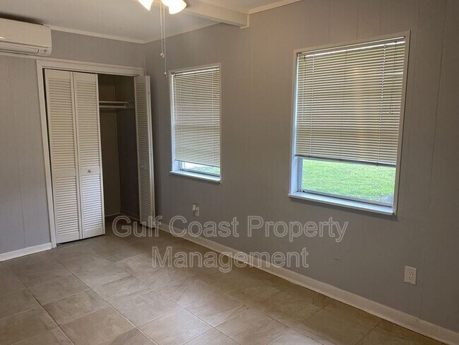 Building Photo - 203 Palmetto Rd W