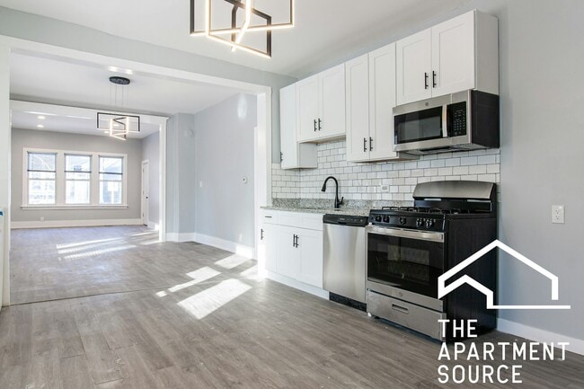 Photo - 2659 W Homer St