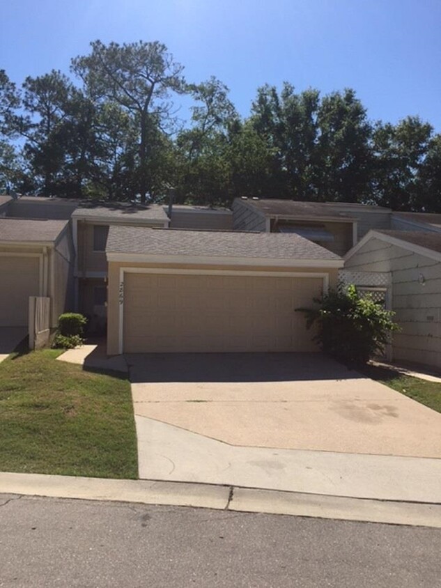 Foto principal - 2869 Blairstone Ct