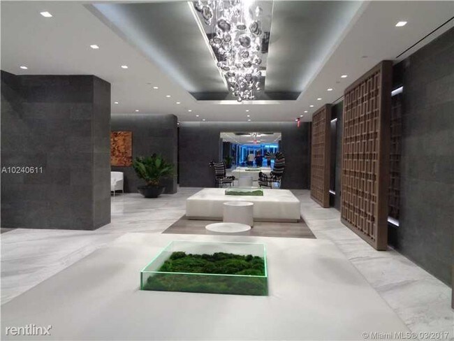 Building Photo - 400 Sunny Isles Blvd