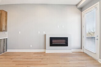 Building Photo - Cityscape Star