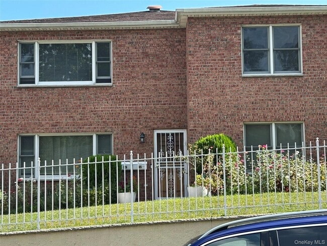 Foto del edificio - 152 Florence St