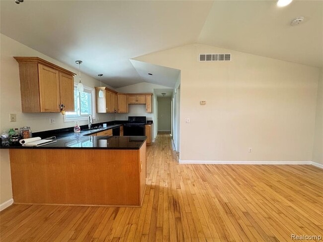 Building Photo - 15345 Jackson St