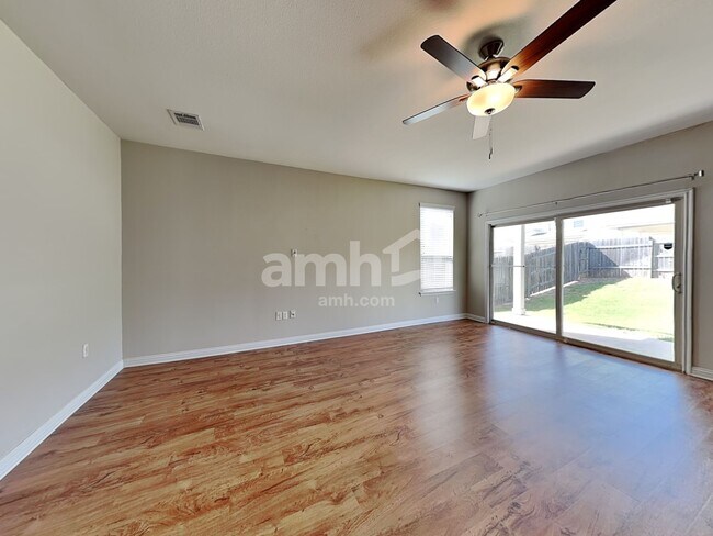 Foto del edificio - 8113 Turnberry Ln