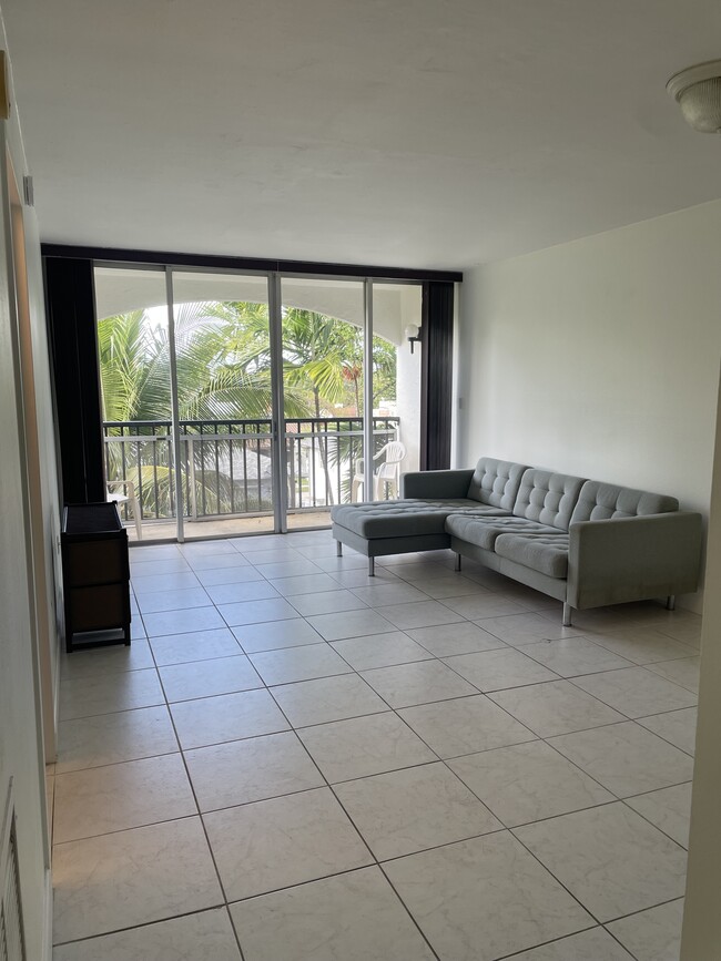 Foto del edificio - 2160 SW 16th Ave