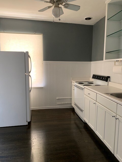 Very Large Modern kitchen - 638 Central Ave