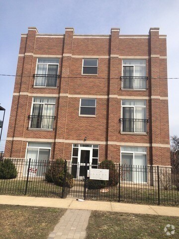 Building Photo - 6425 S Maryland Ave
