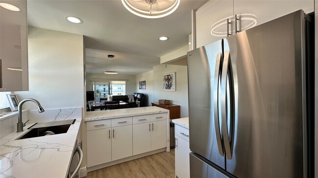 Foto del edificio - 1630 N Ocean Blvd