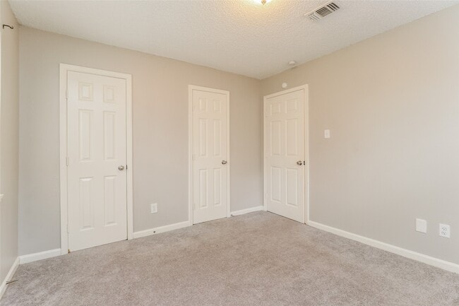 Foto del edificio - 26731 Cypress Rd
