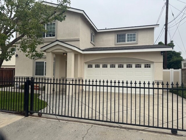Primary Photo - 1231 Saticoy St