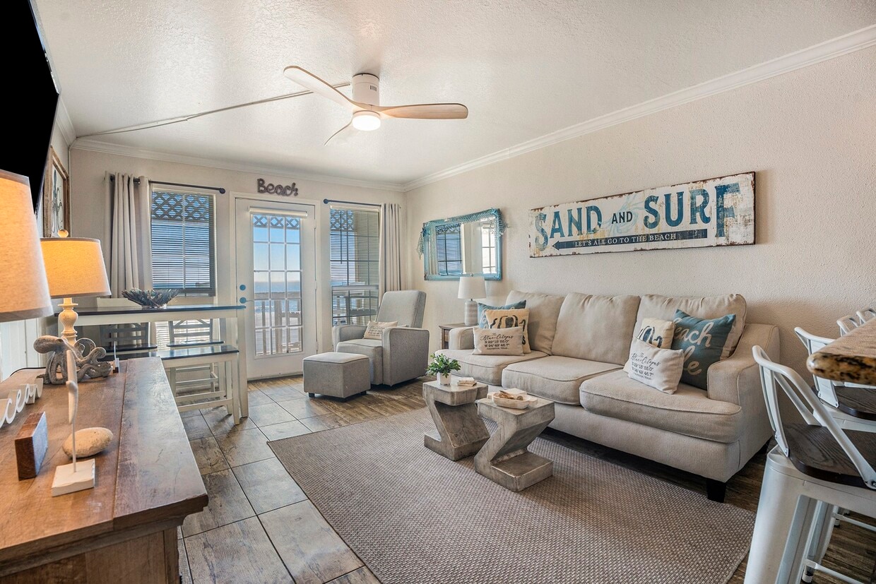 Foto principal - 6300 Seawall Blvd