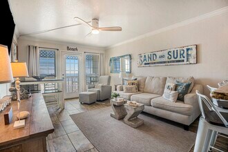 Building Photo - 6300 Seawall Blvd