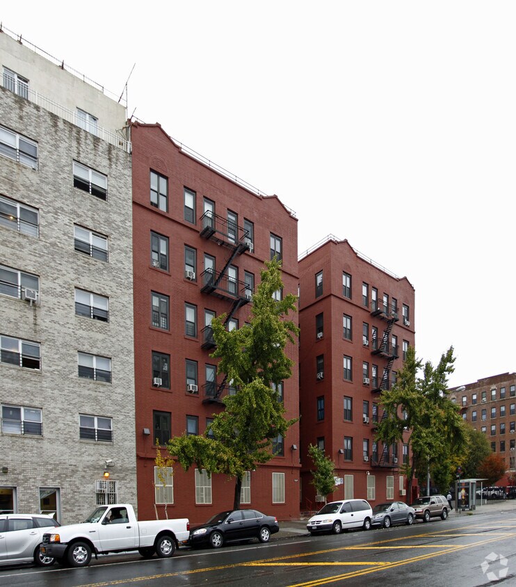 Foto del edificio - 737-739 Southern Blvd