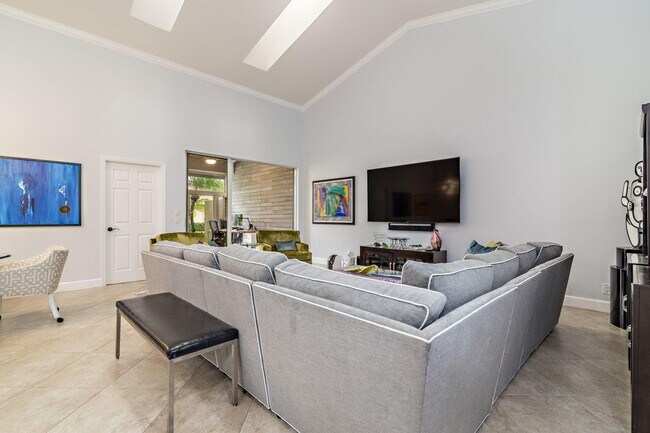 Foto del edificio - 2102 Mahogany Pl