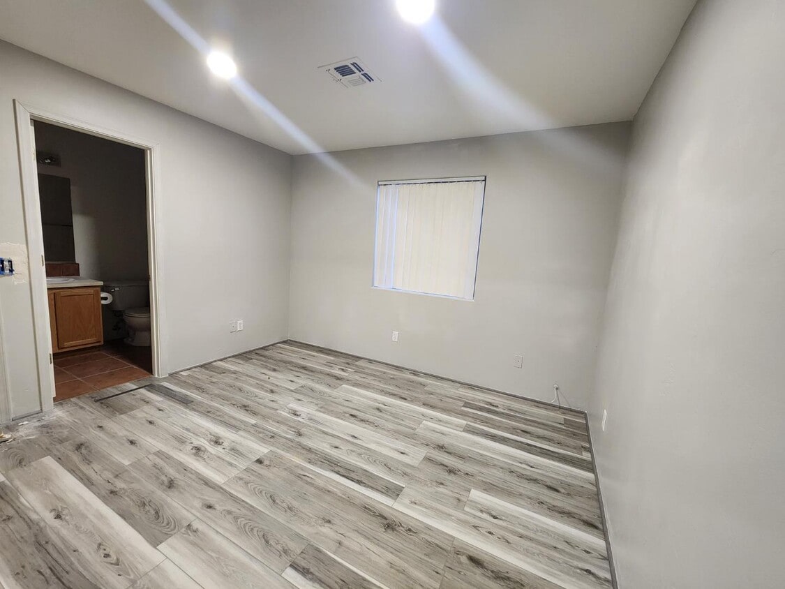 Foto principal - 3039 N Richey Blvd