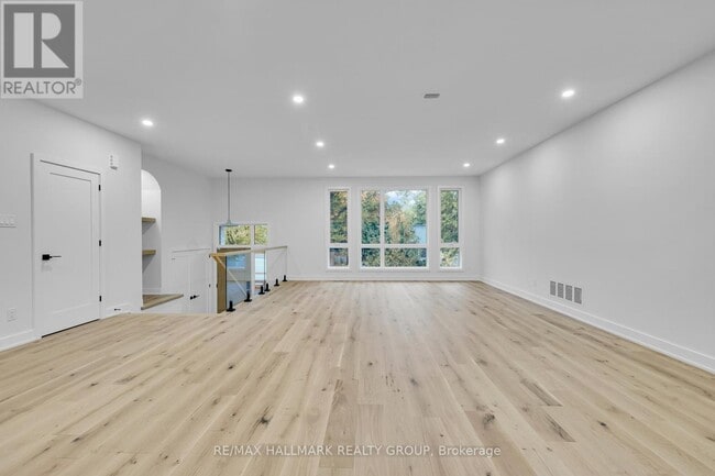 Building Photo - 479 Wentworth Ave