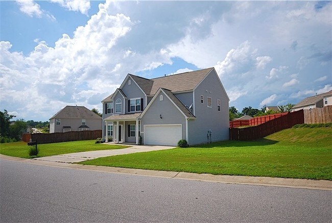 Building Photo - 716 Sequoia Ridge Dr