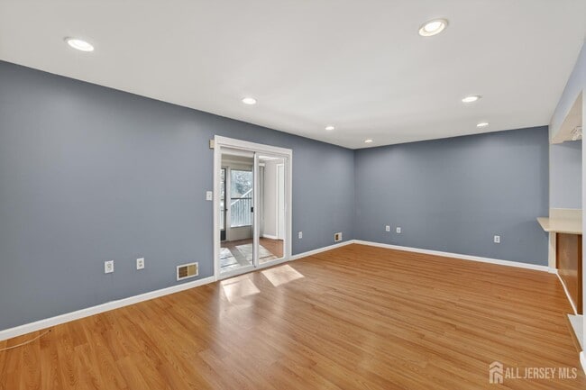 Foto del edificio - 41 Van Pelt Ct