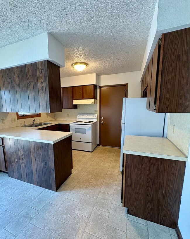 Foto del edificio - 3 bedroom 2 bathroom