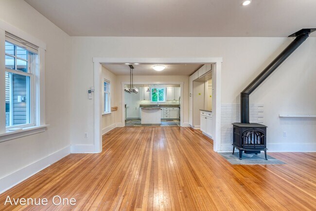 Foto del edificio - 5 br, 3.5 bath House - 2208 N 46th St