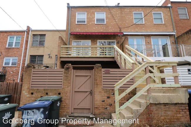 Building Photo - 4226 1/2 River Rd NW