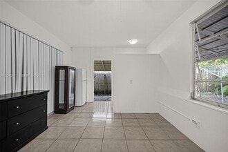 Building Photo - 5069 NW 41st Ct
