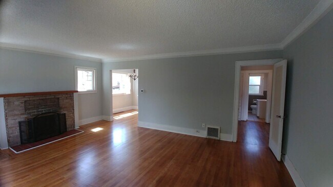 Foto del edificio - Livingston-Halliday 4016-4018#