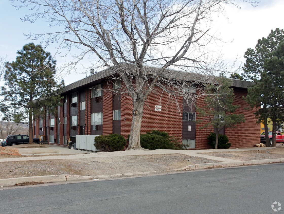 Primary Photo - Chestnut Heights