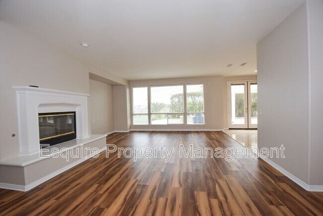 Foto del edificio - 2895 Diamond Dr