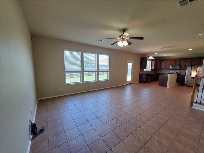 Building Photo - 358 Buckingham Dr