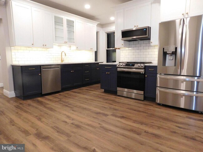 Foto del edificio - 112 S Main St