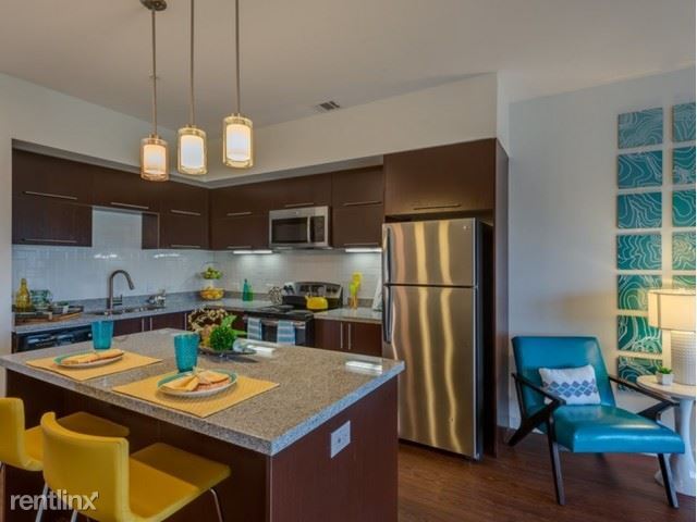 Foto del edificio - 1 br, 1 bath Apartment - 1435 Main St 700