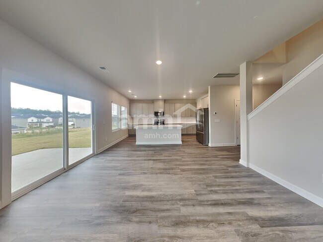 Foto del edificio - 754 Treeline Rd