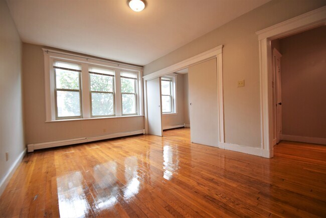 Foto del edificio - 32 Ransom Rd