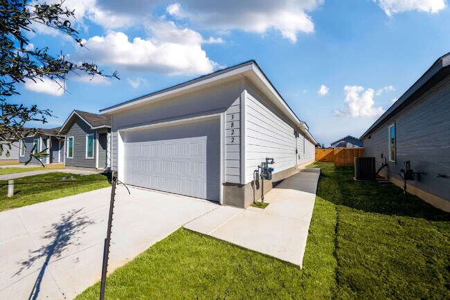 Building Photo - Bright, Brand New Single Story Retreat with Modern Comforts and Resort Style Amenities