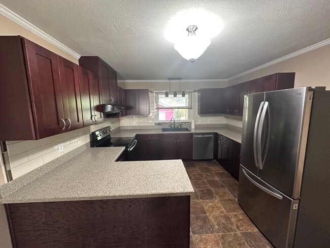 Building Photo - 11316 Maplecrest Dr SE