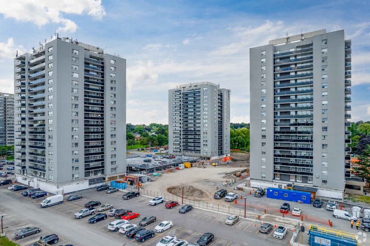 Leslie York Mills Apartments 750 York Mills Rd Toronto, ON