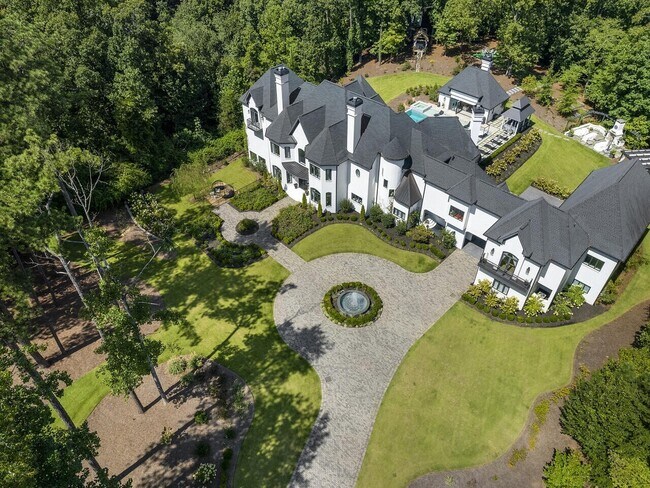 Foto del edificio - 5320 Riverview Rd NW