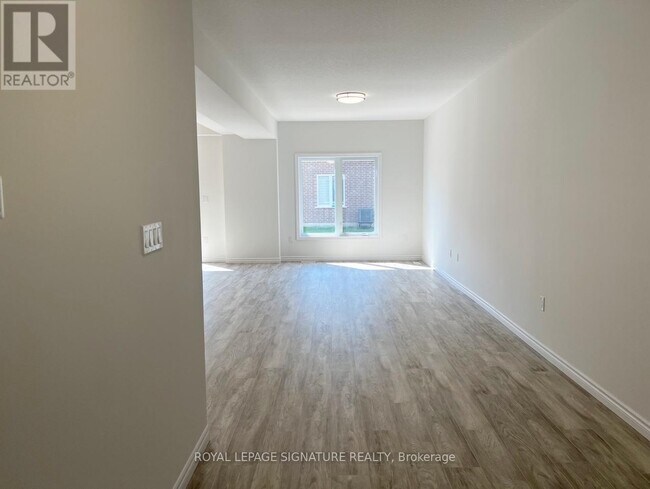 Building Photo - 3128 Turner Crescent