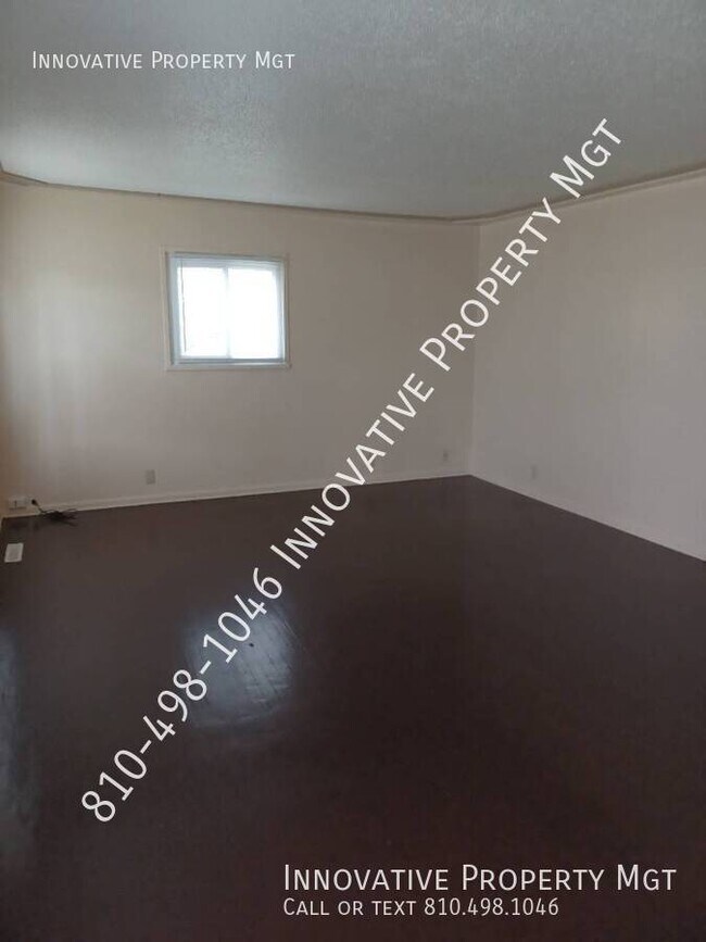 Building Photo - 2829 Plainfield Ave