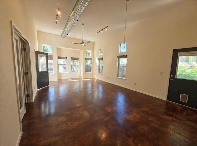 Foto del edificio - 3806 Menchaca Rd