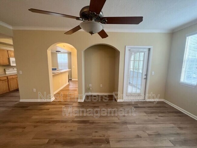 Foto del edificio - 10075 Gate Pkwy N