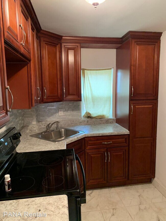 Foto del edificio - 3 br, 1 bath House - 833 Bingaman Street