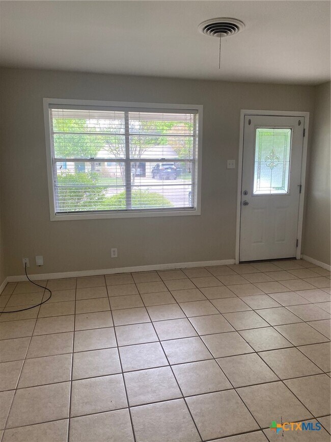 Foto del edificio - 3801 Lancelot Ln