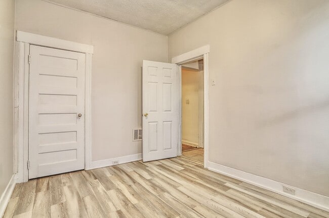 Building Photo - 112 Randolph Ave